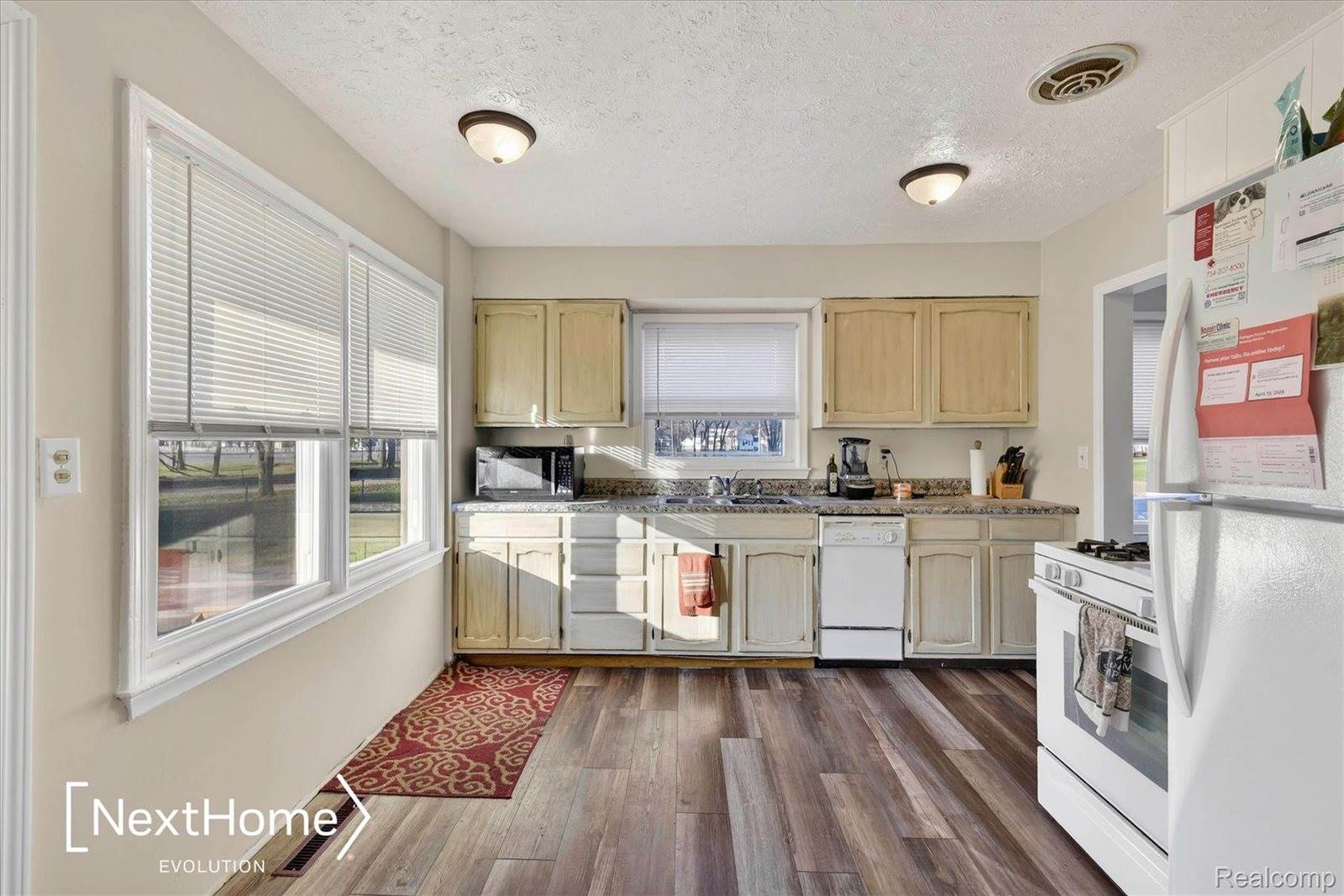 46295 Chatsworth Drive, VanBurenCharterTownship_Wayne, MI 48111