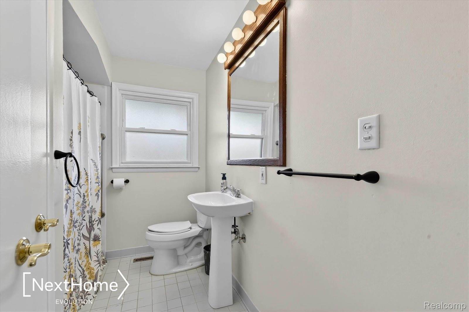 46295 Chatsworth Drive, VanBurenCharterTownship_Wayne, MI 48111