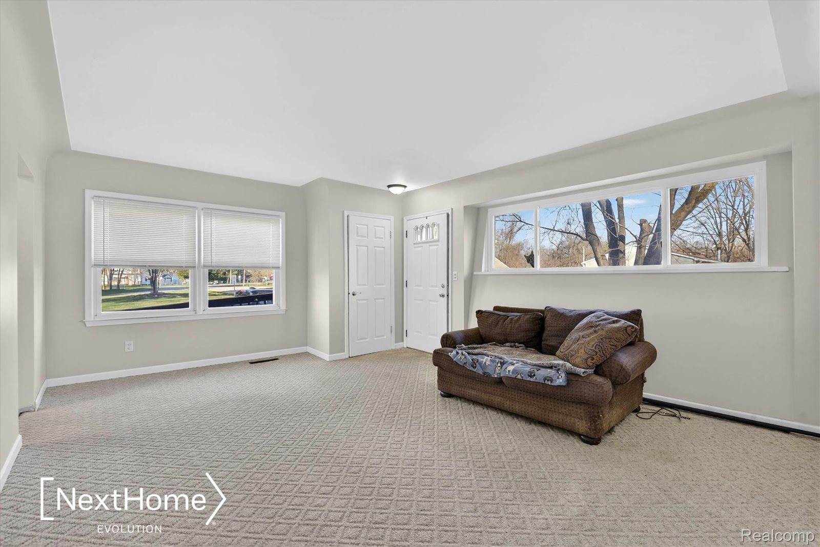 46295 Chatsworth Drive, VanBurenCharterTownship_Wayne, MI 48111