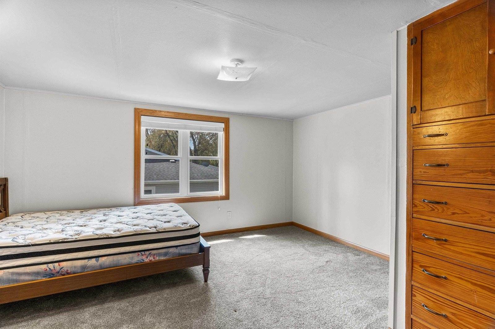 612 N Walnut Avenue, Marshfield, WI 54449