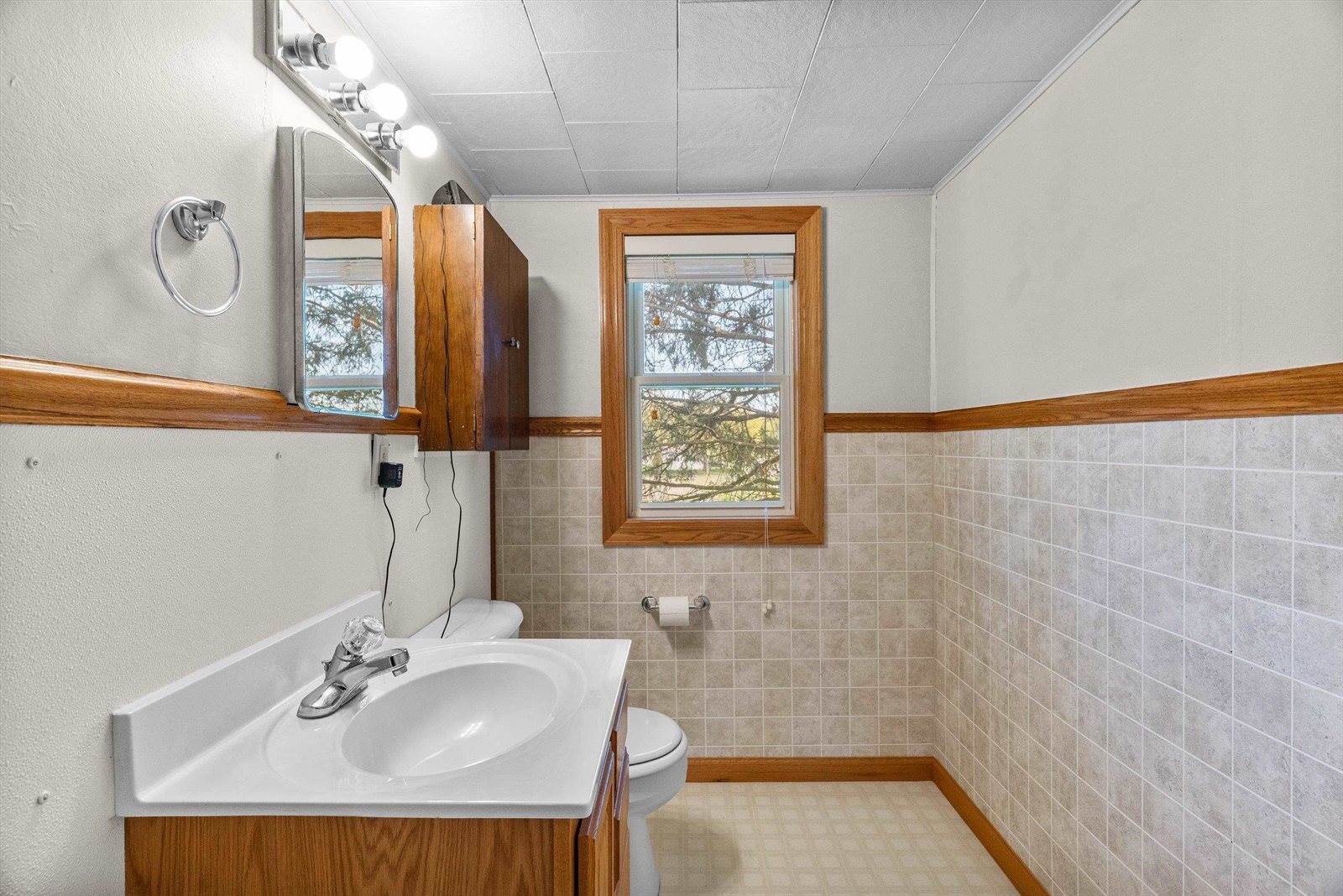 612 N Walnut Avenue, Marshfield, WI 54449
