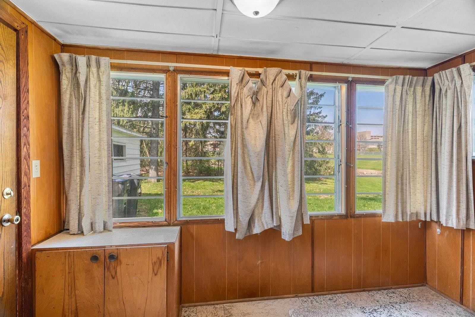 612 N Walnut Avenue, Marshfield, WI 54449