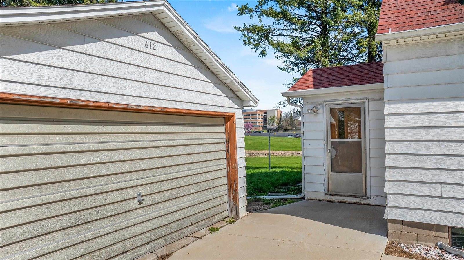 612 N Walnut Avenue, Marshfield, WI 54449