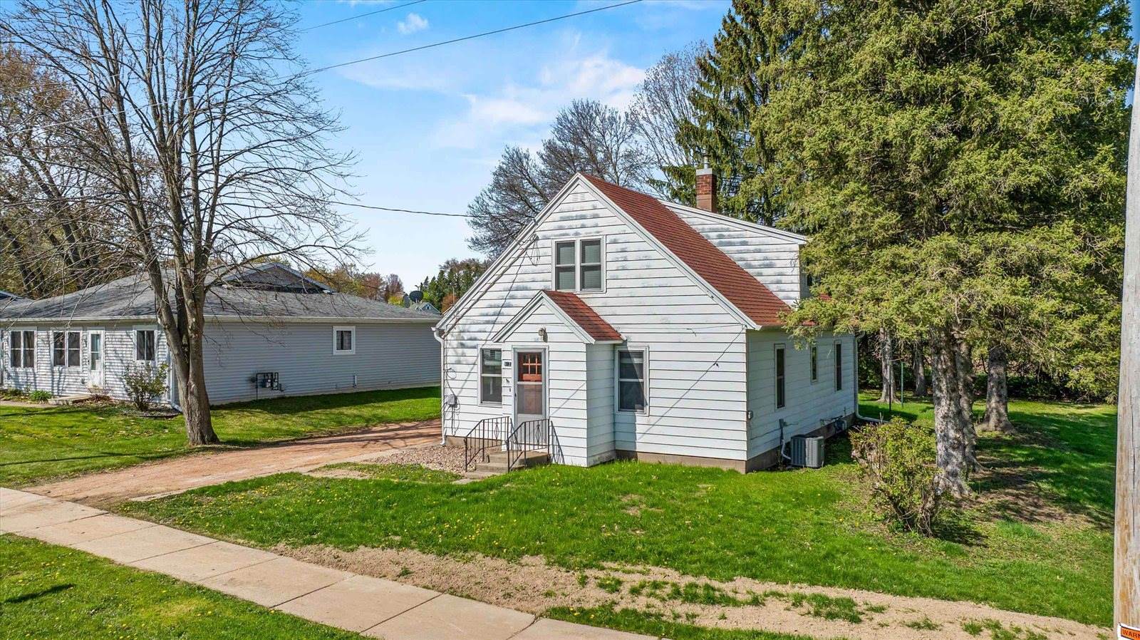 612 N Walnut Avenue, Marshfield, WI 54449