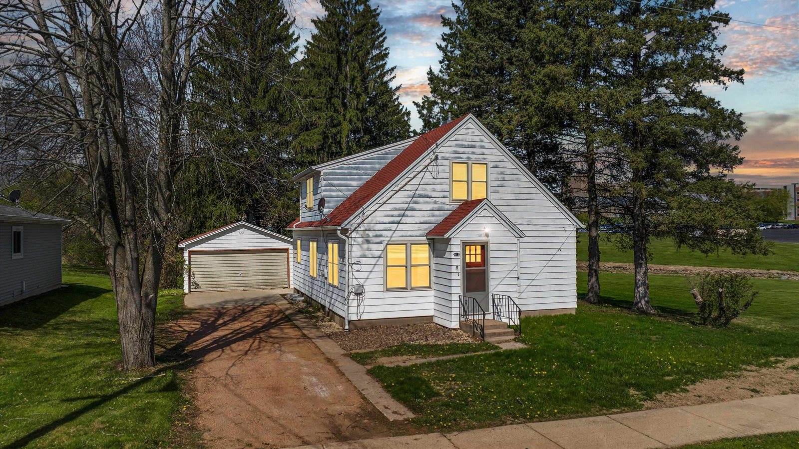 612 N Walnut Avenue, Marshfield, WI 54449