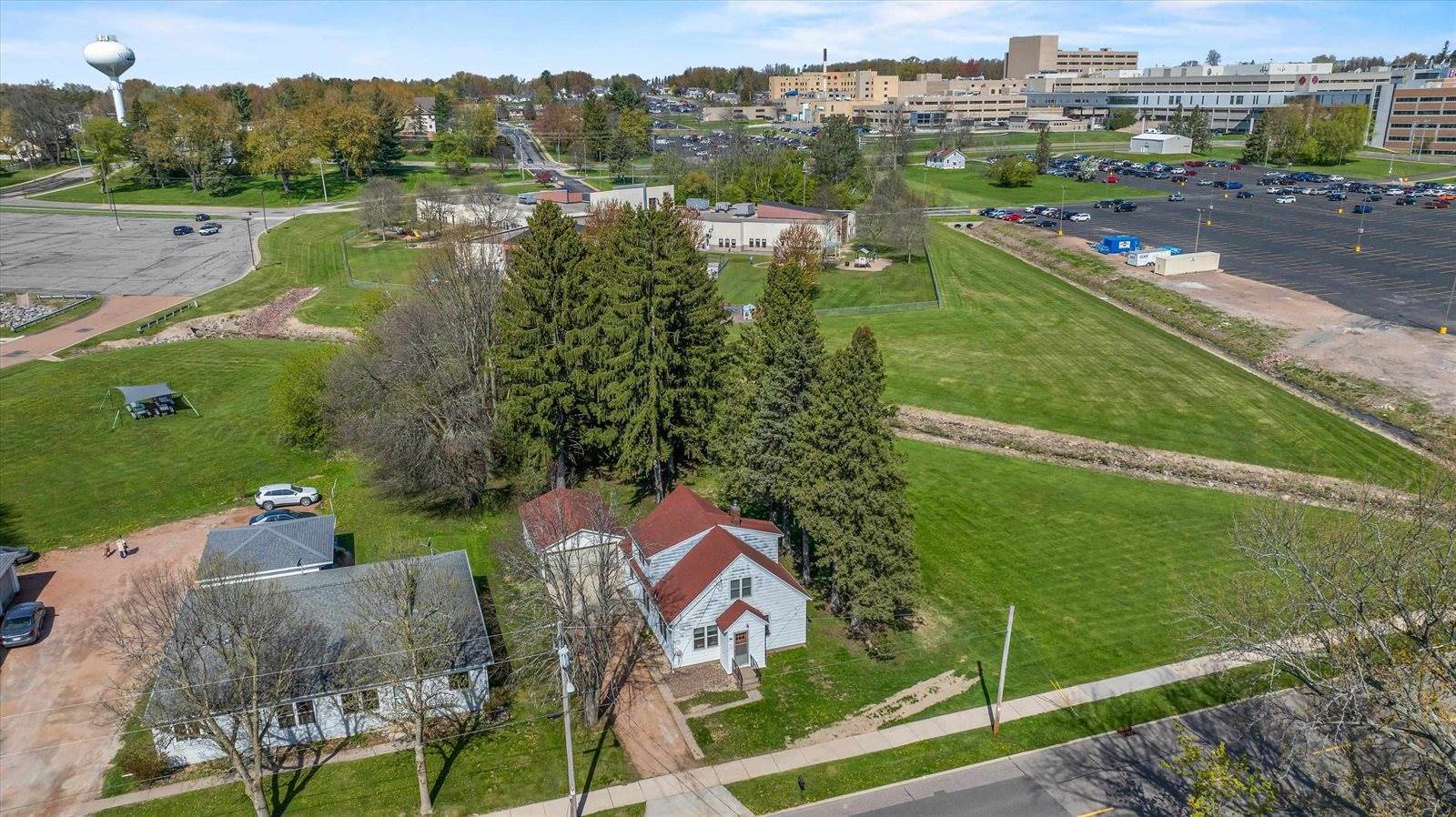 612 N Walnut Avenue, Marshfield, WI 54449