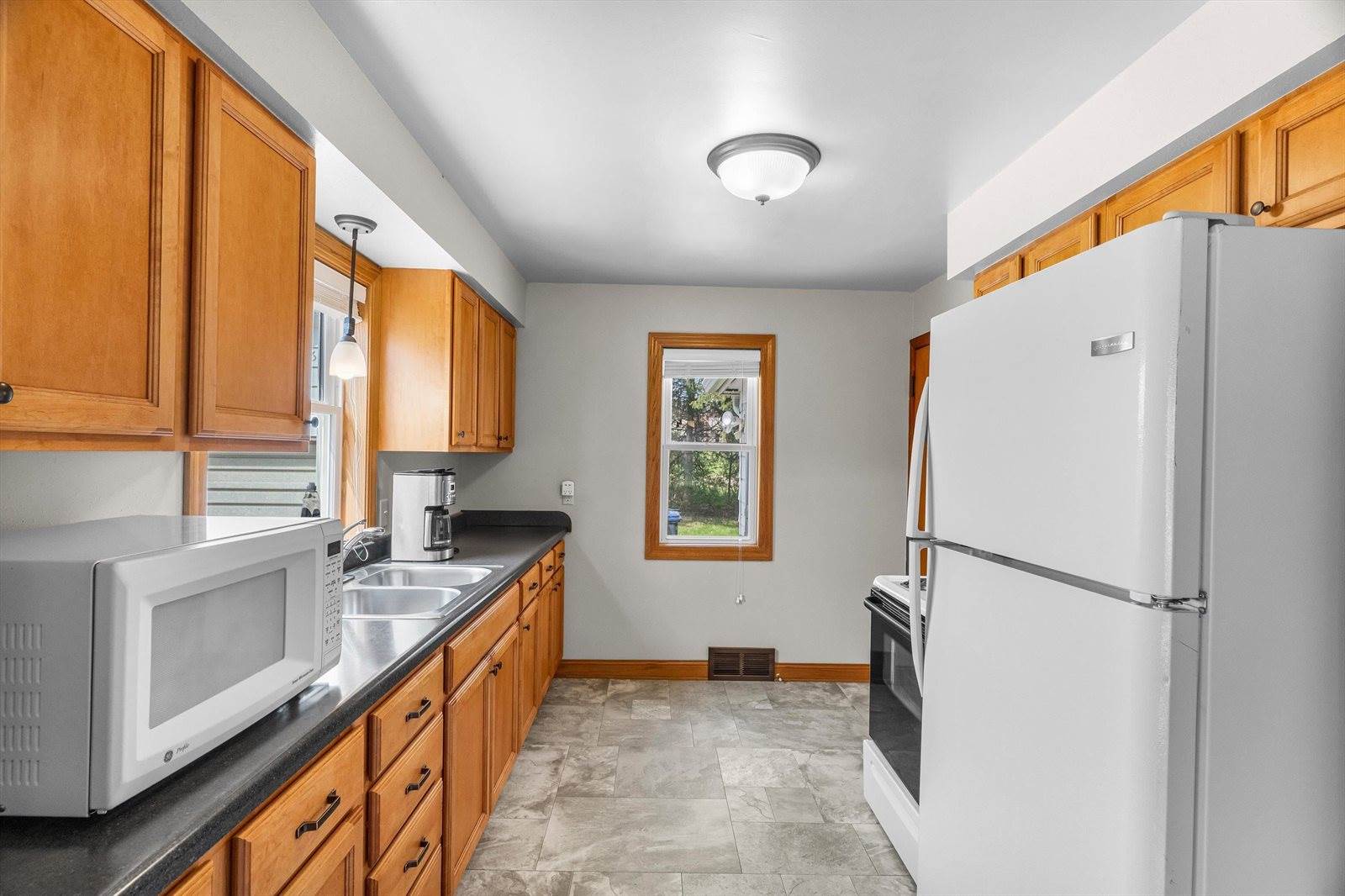 612 N Walnut Avenue, Marshfield, WI 54449