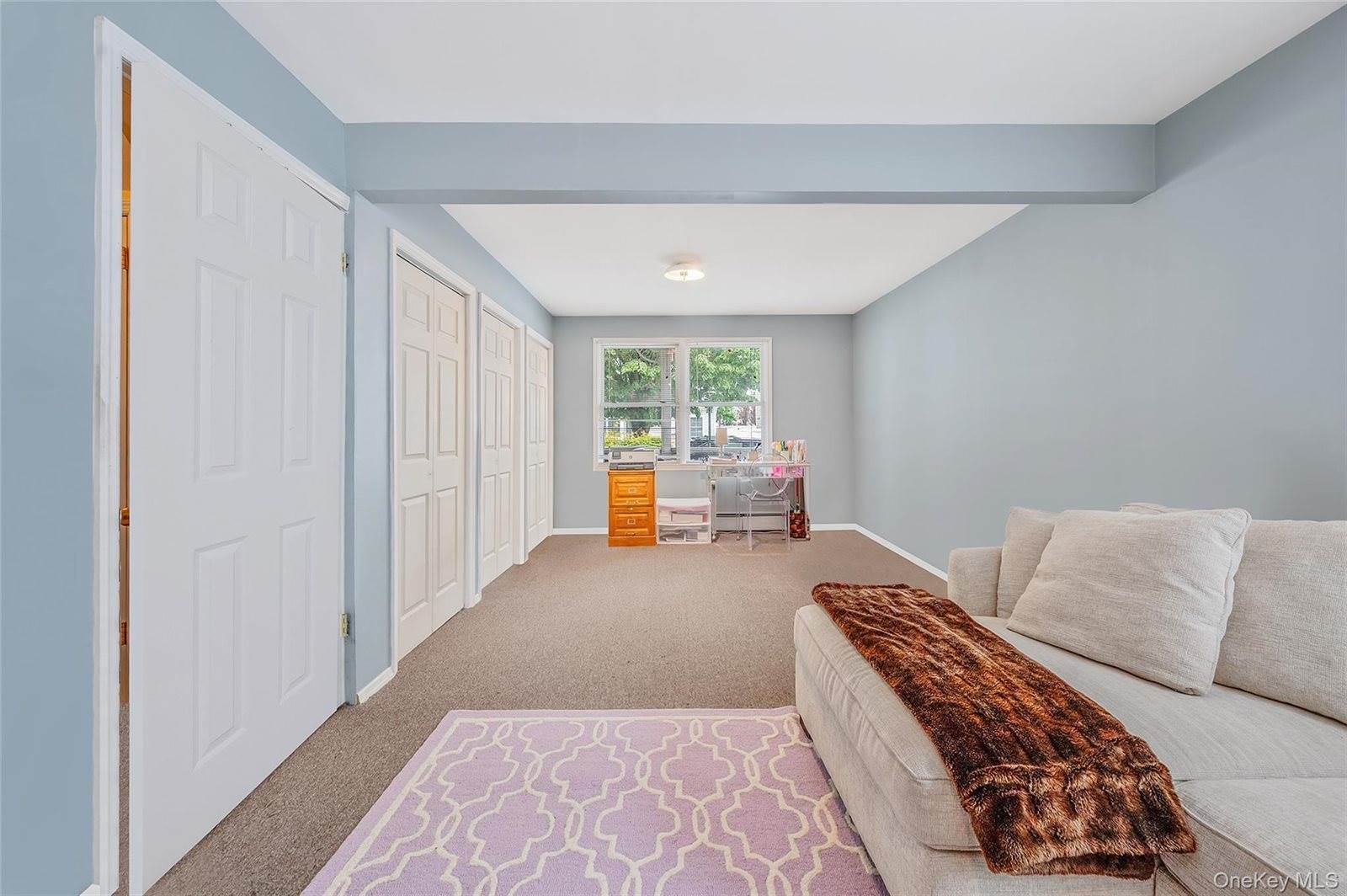 21 Audrey Avenue, Plainview, NY 11803