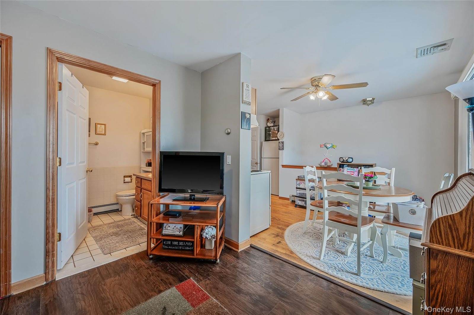 21 Audrey Avenue, Plainview, NY 11803