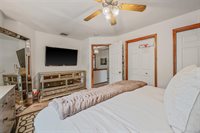 21 Audrey Avenue, Plainview, NY 11803
