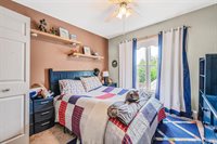 21 Audrey Avenue, Plainview, NY 11803