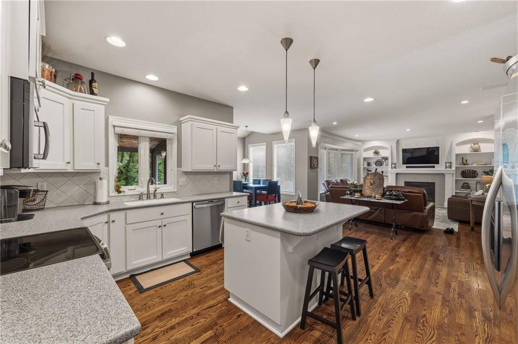 4539 Grove Street, Shawnee, KS 66226