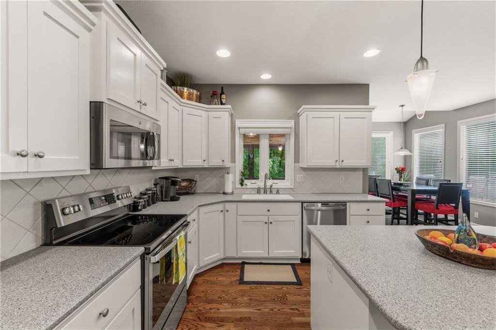 4539 Grove Street, Shawnee, KS 66226
