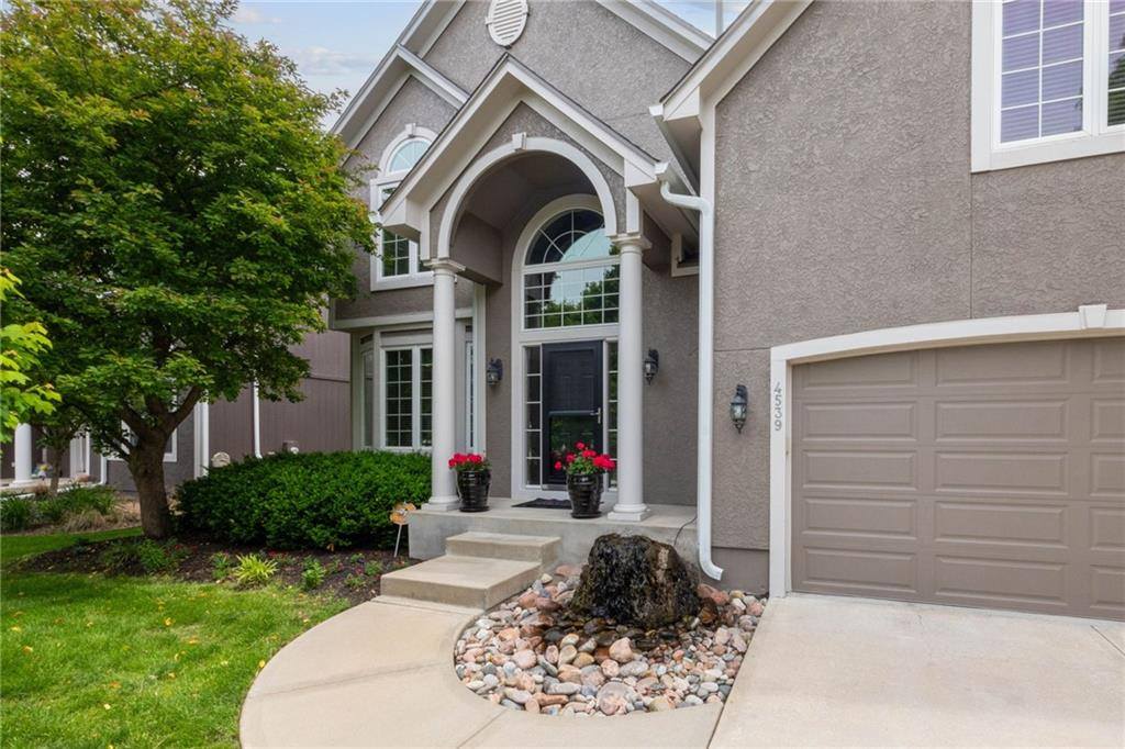 4539 Grove Street, Shawnee, KS 66226