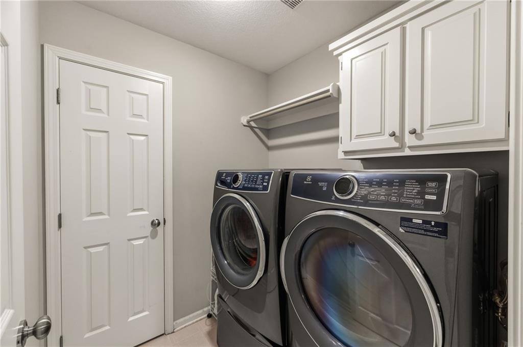 4539 Grove Street, Shawnee, KS 66226