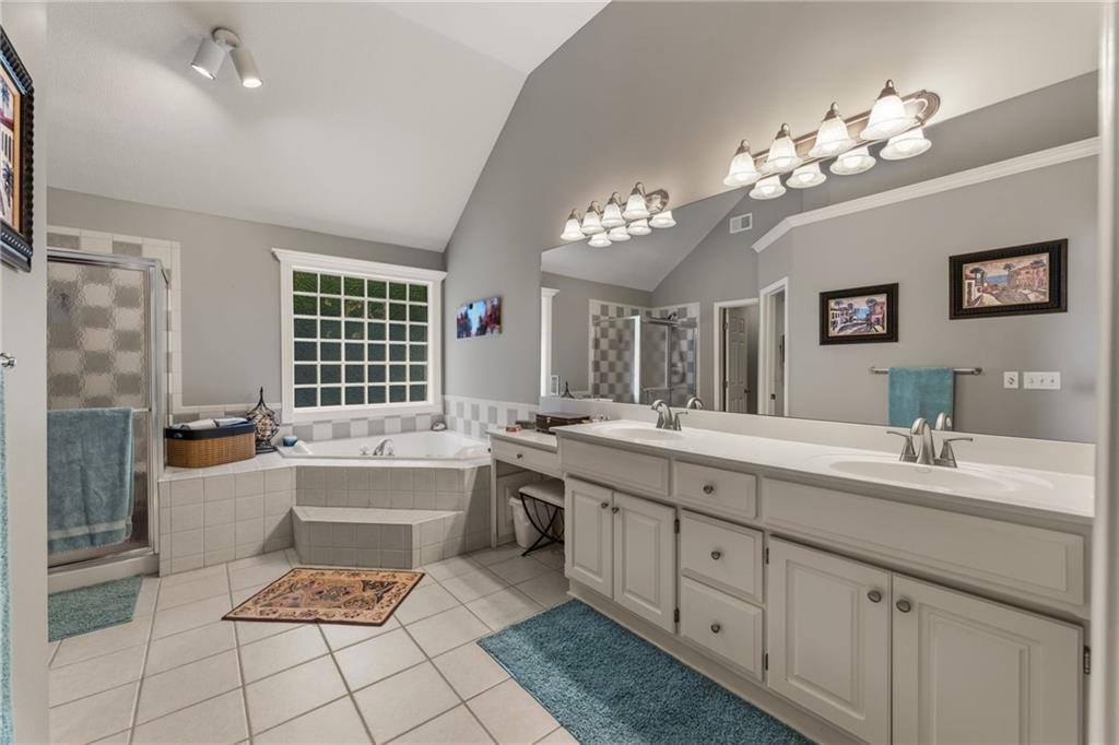 4539 Grove Street, Shawnee, KS 66226