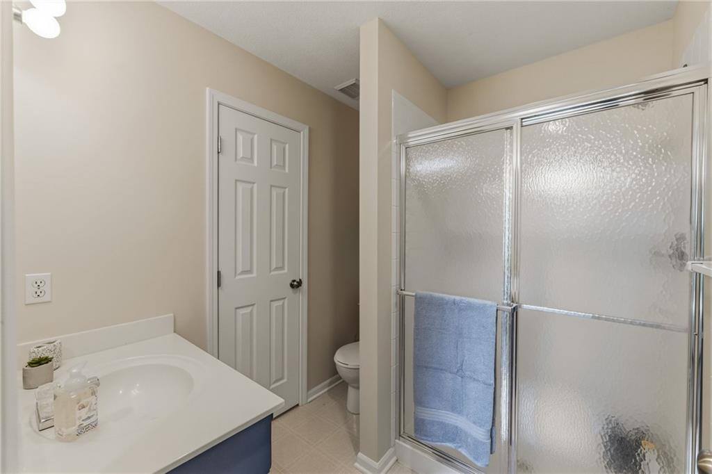 4539 Grove Street, Shawnee, KS 66226