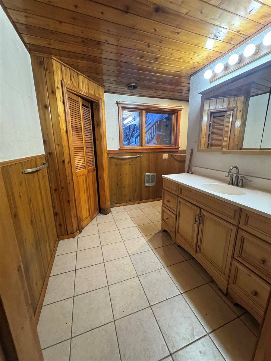 264 Woodland Drive, Fairbanks, AK 99712
