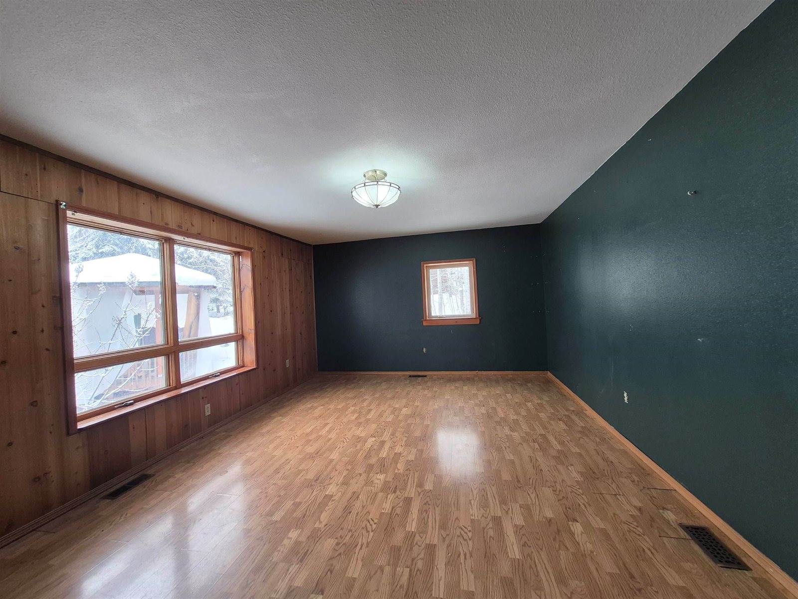 264 Woodland Drive, Fairbanks, AK 99712