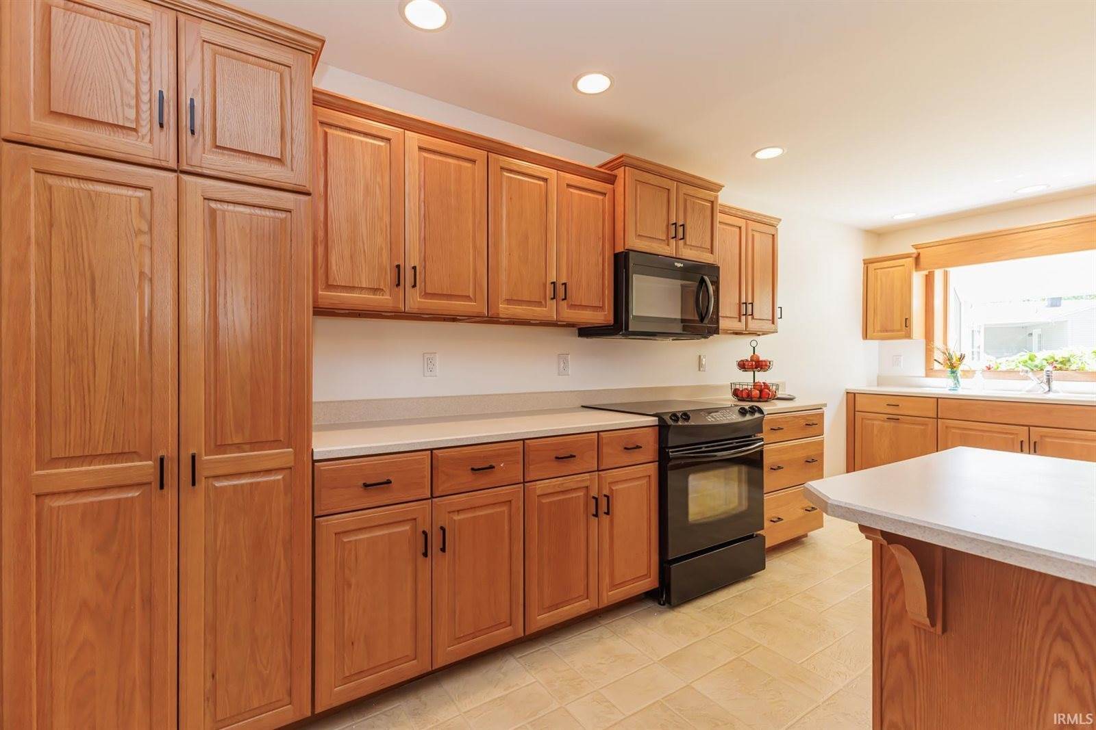 601 N Bittersweet Lane, Muncie, IN 47304