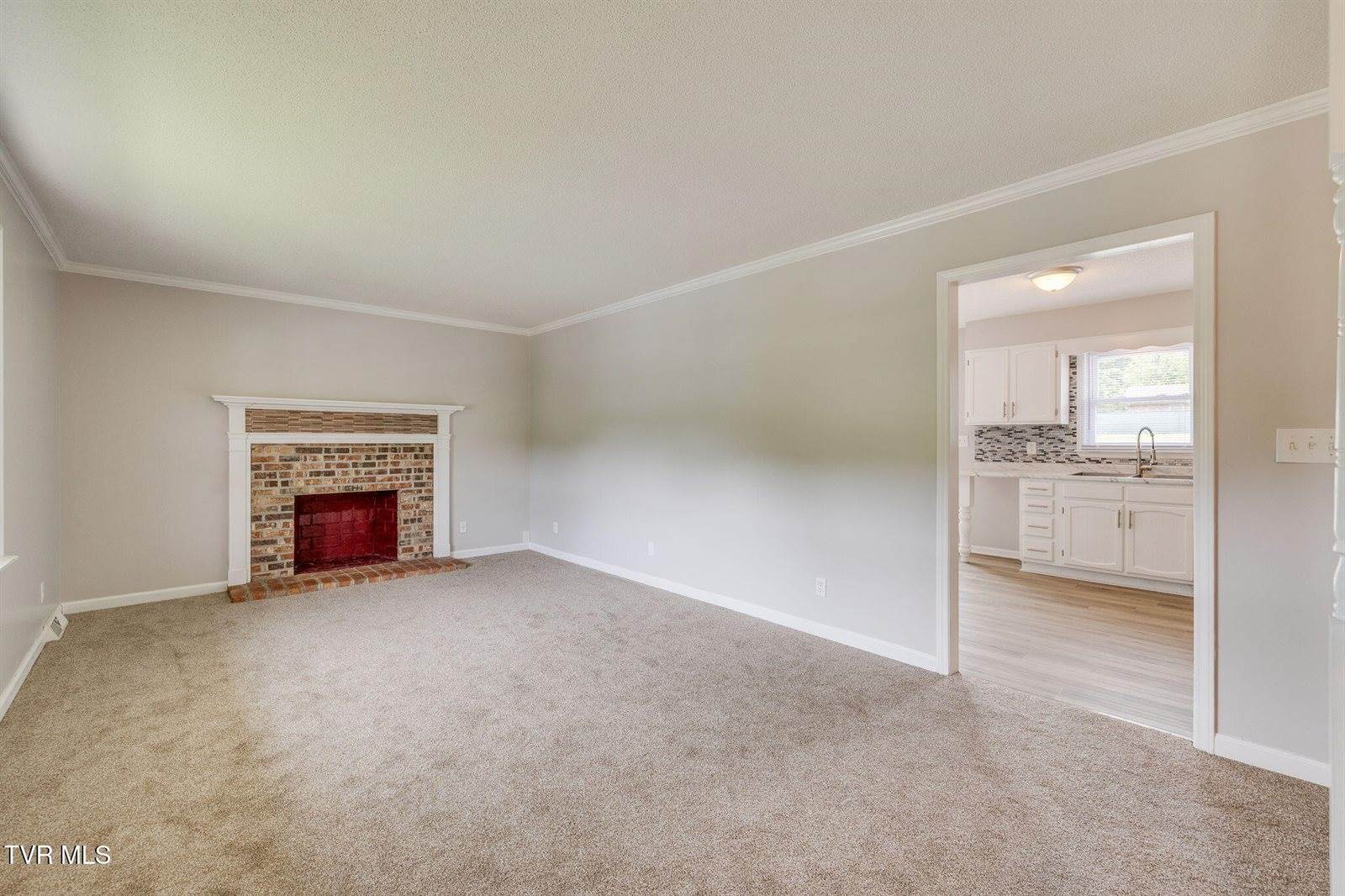 421 Mount Area Drive, Bristol, TN 37620