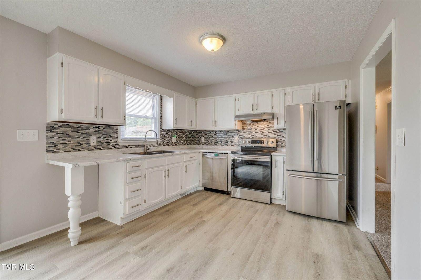 421 Mount Area Drive, Bristol, TN 37620