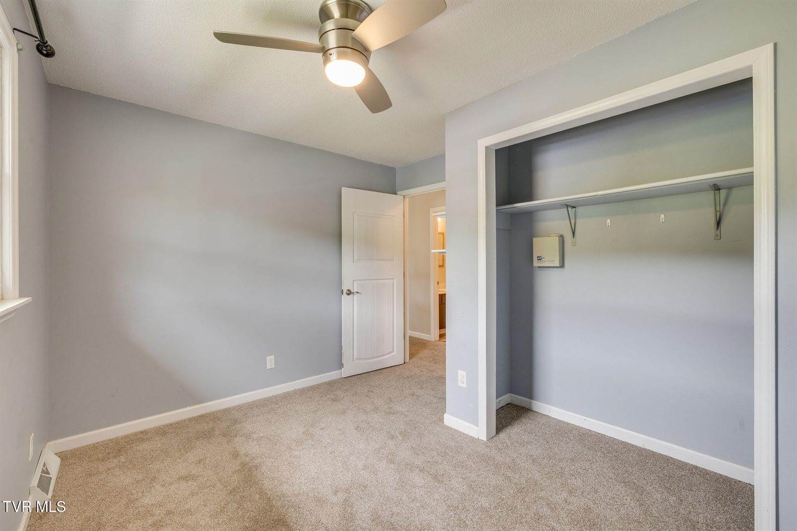 421 Mount Area Drive, Bristol, TN 37620