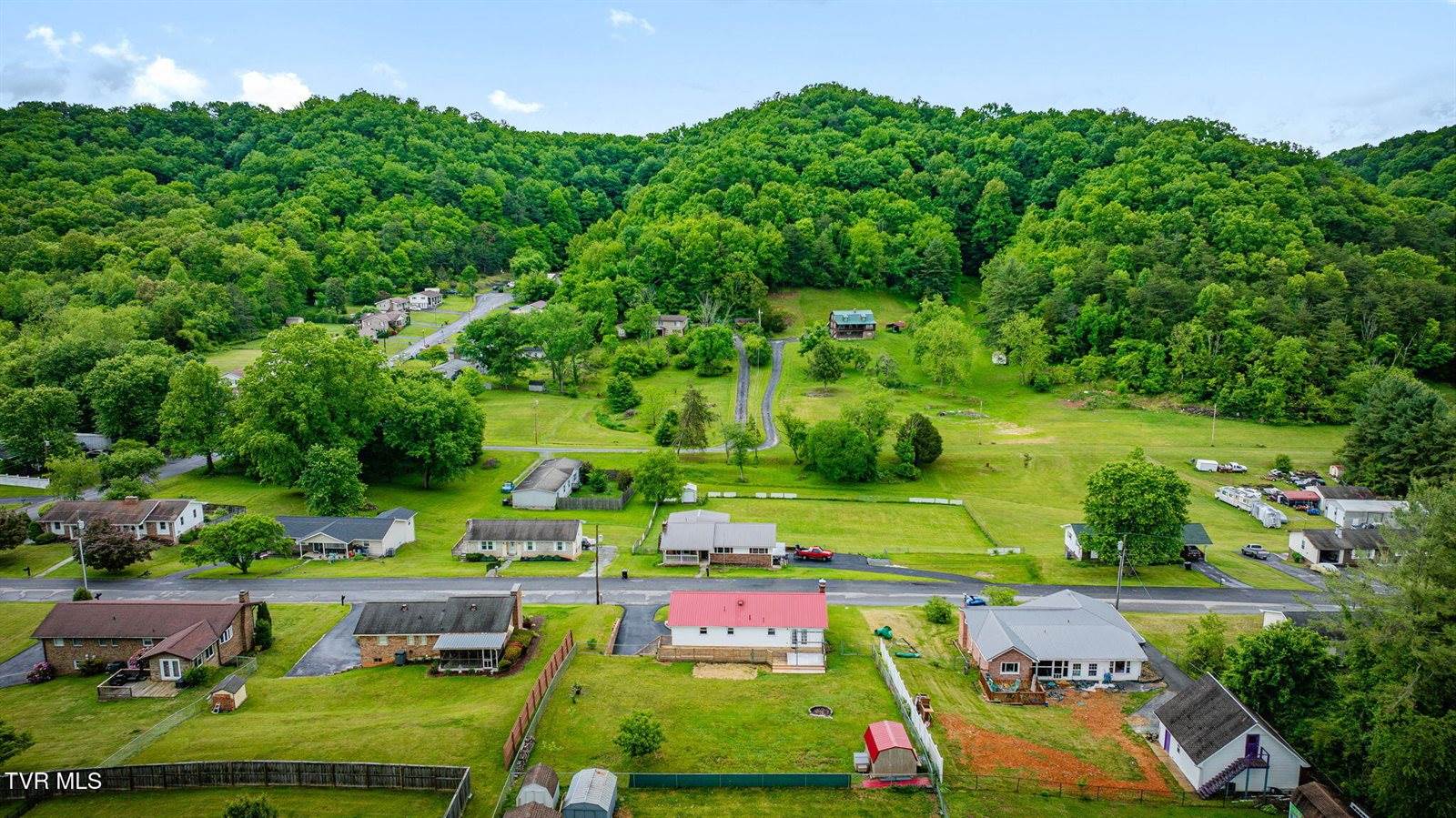 421 Mount Area Drive, Bristol, TN 37620
