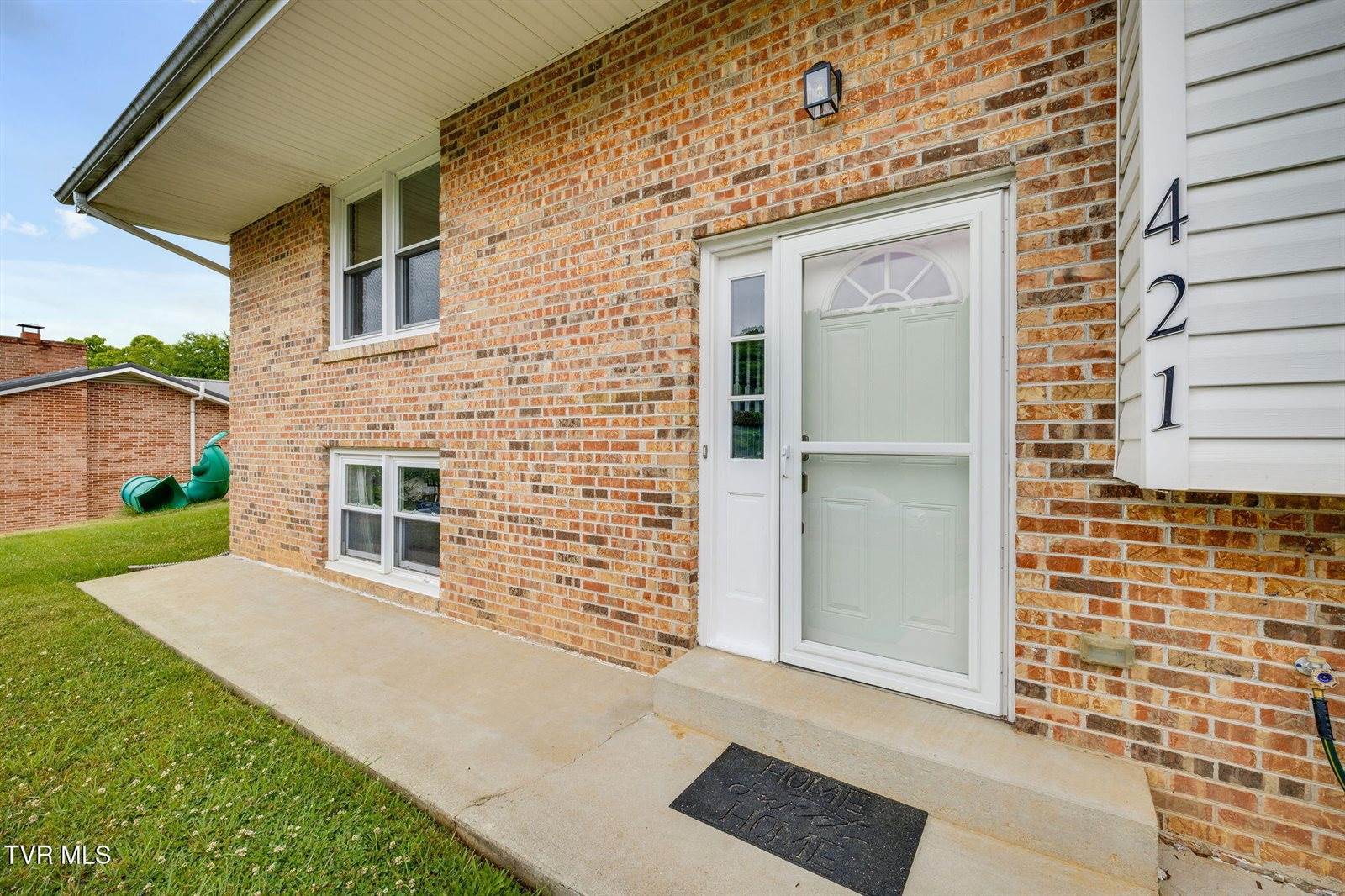 421 Mount Area Drive, Bristol, TN 37620