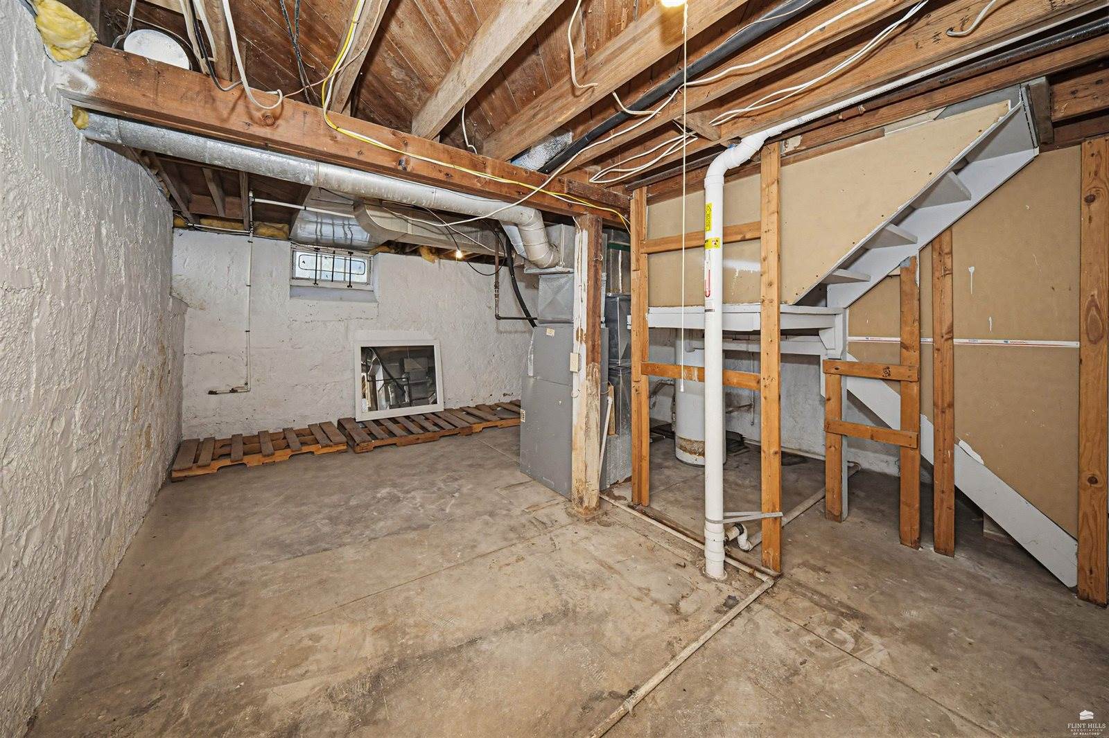 739 West 4th Street, Junction City, KS 66441
