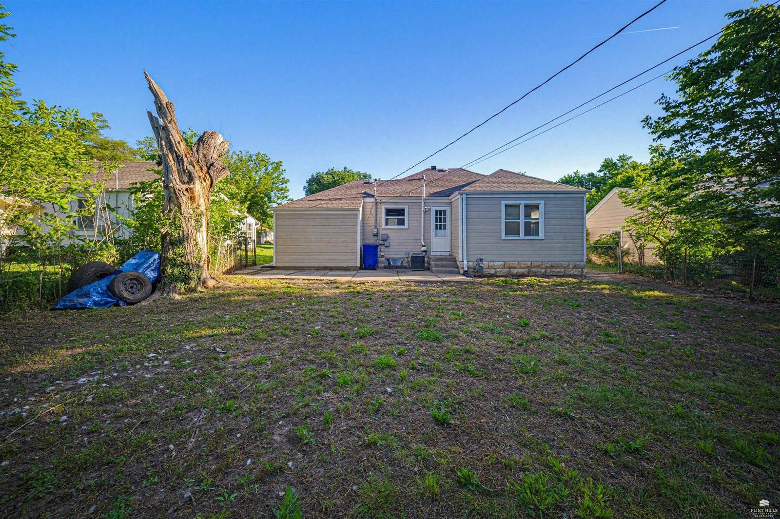 739 West 4th Street, Junction City, KS 66441