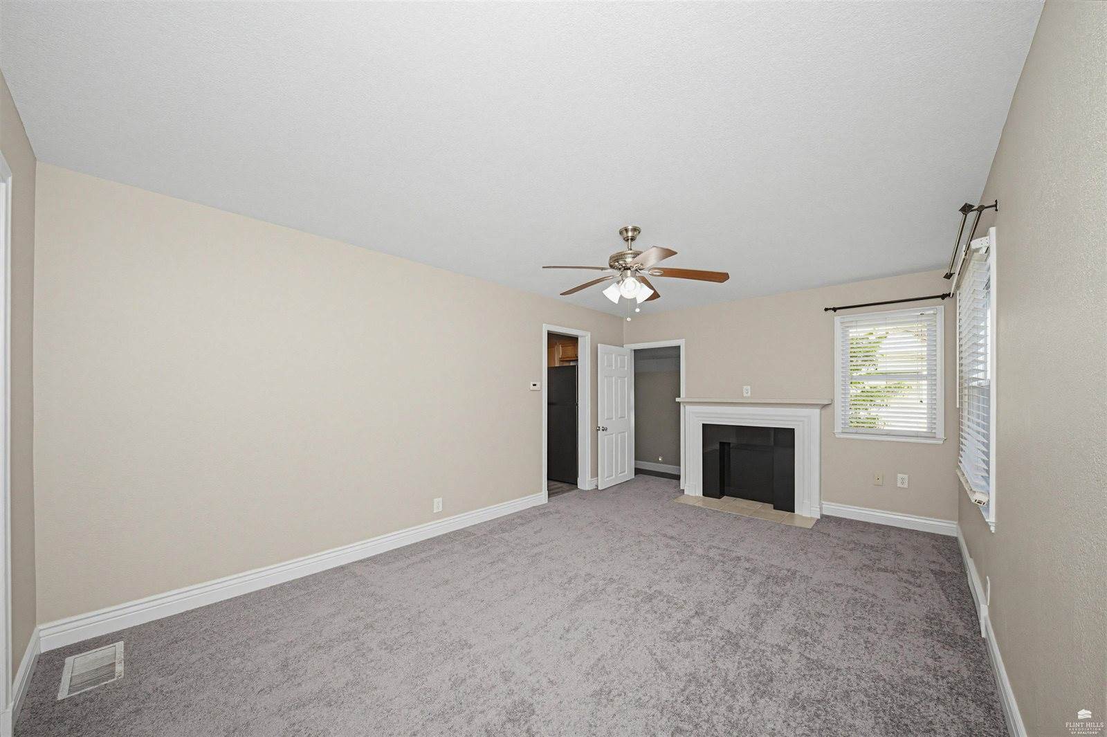 739 West 4th Street, Junction City, KS 66441