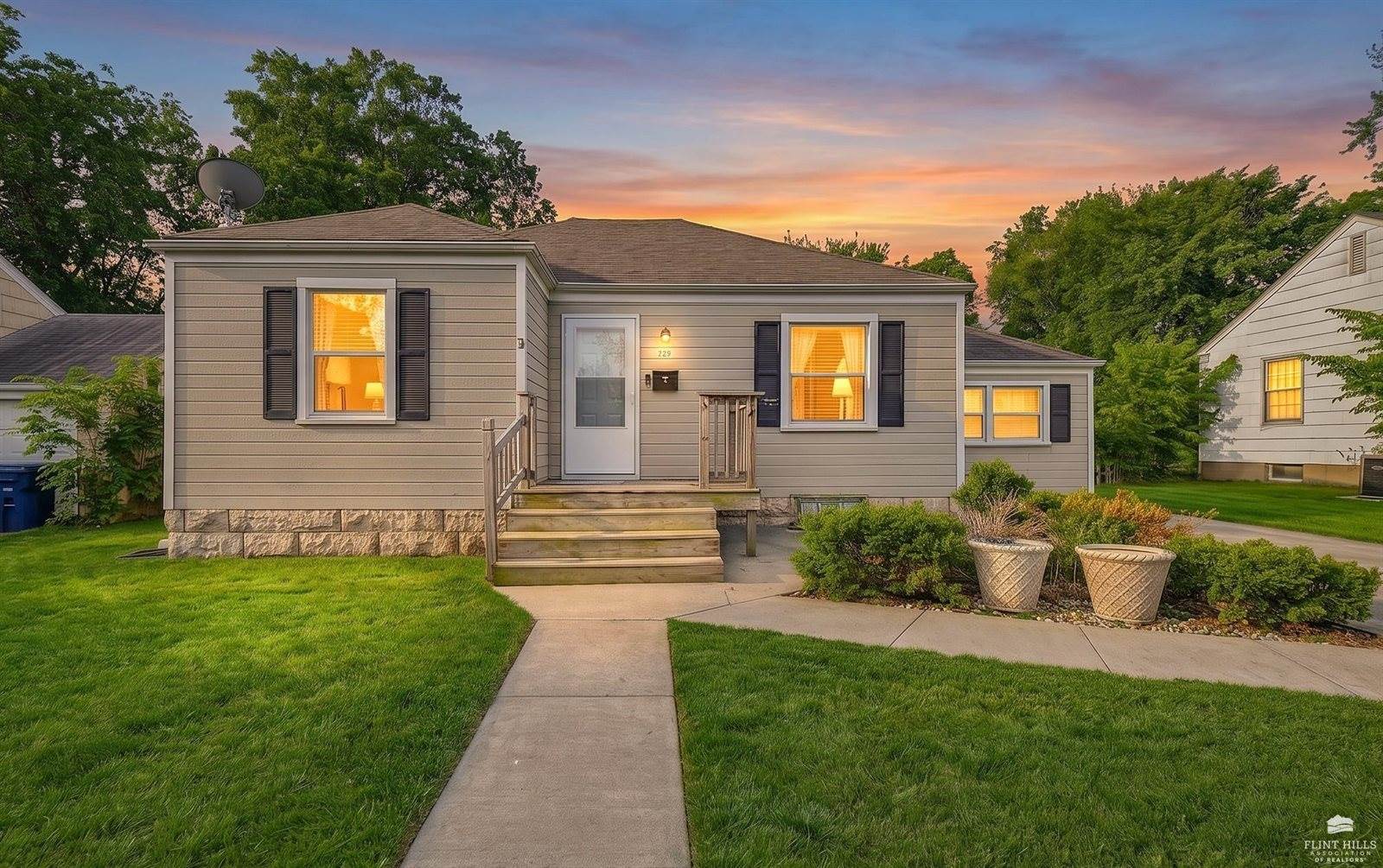 739 West 4th Street, Junction City, KS 66441
