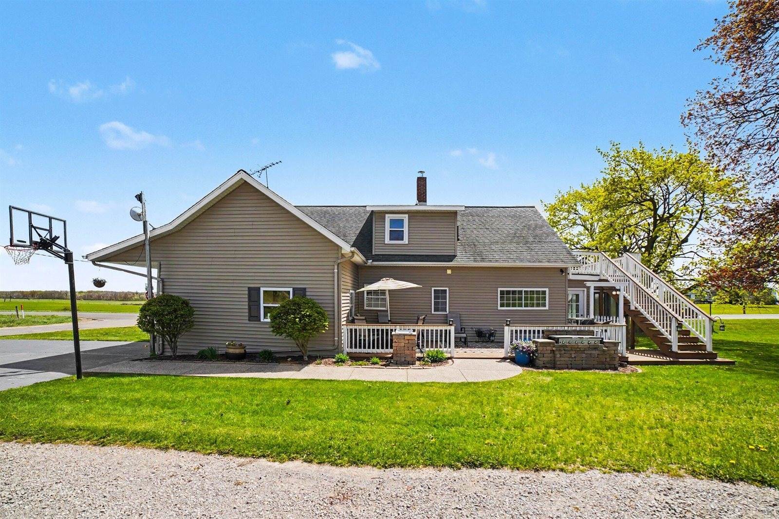 6987 East Beaverton Road, Clare, MI 48617