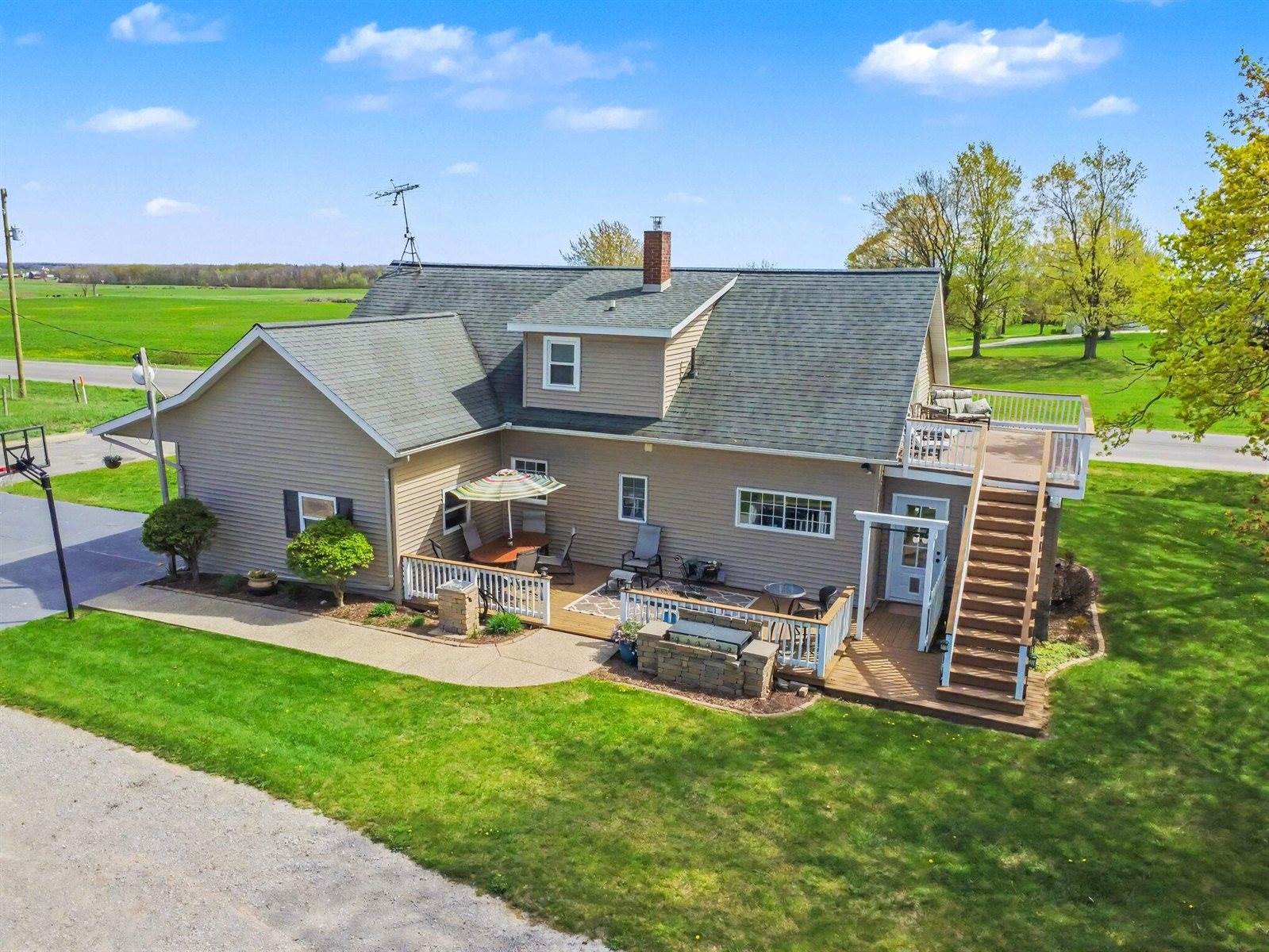 6987 East Beaverton Road, Clare, MI 48617