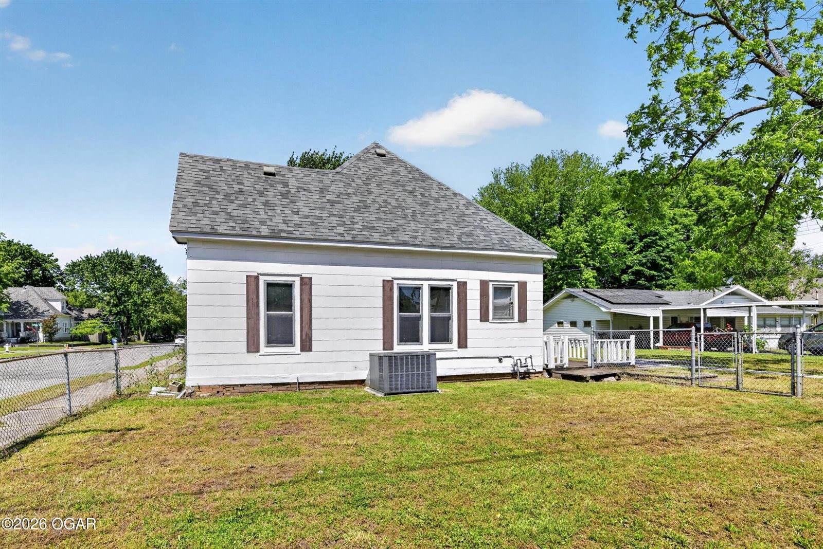 815 West 5th Street, Joplin, MO 64801