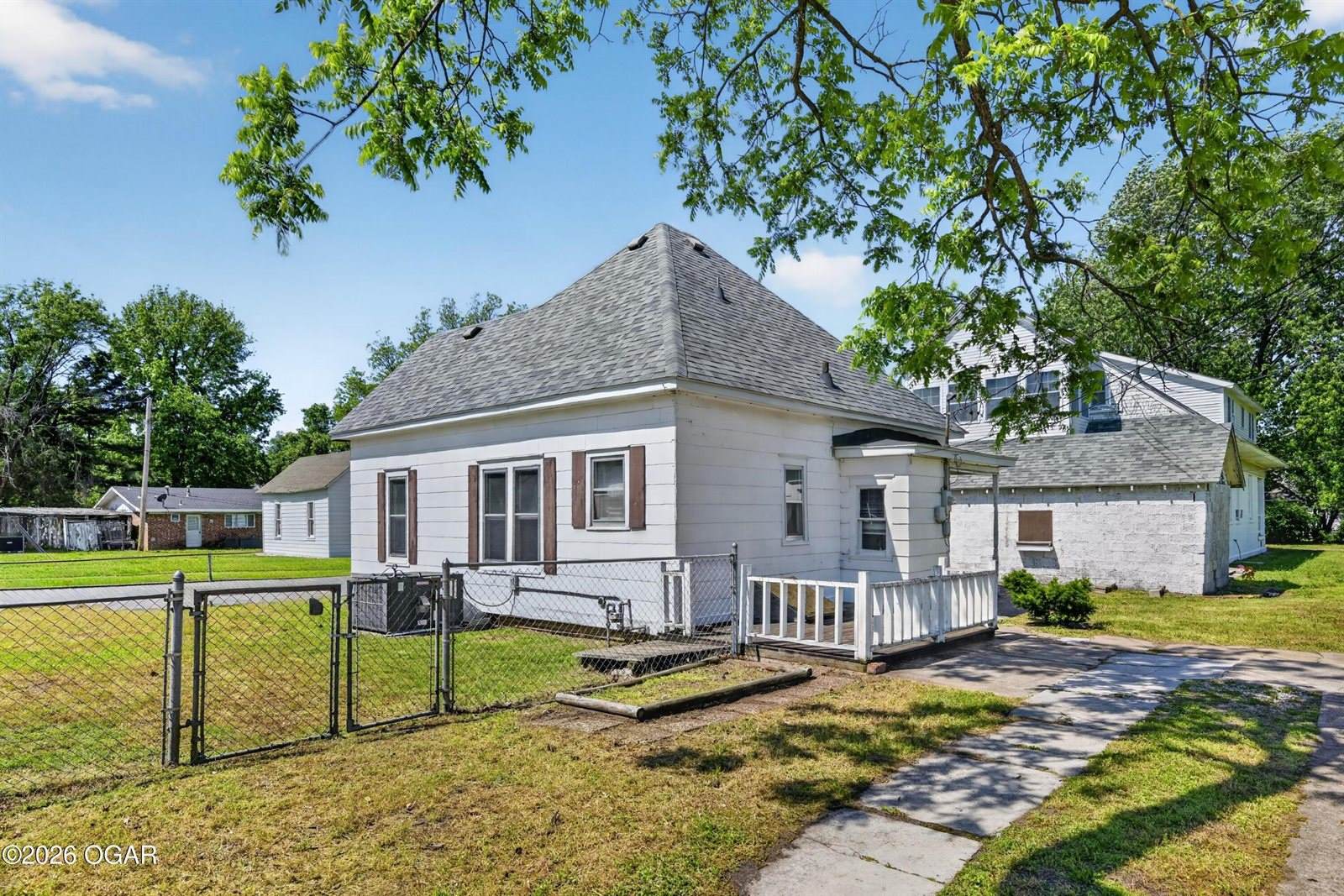 815 West 5th Street, Joplin, MO 64801