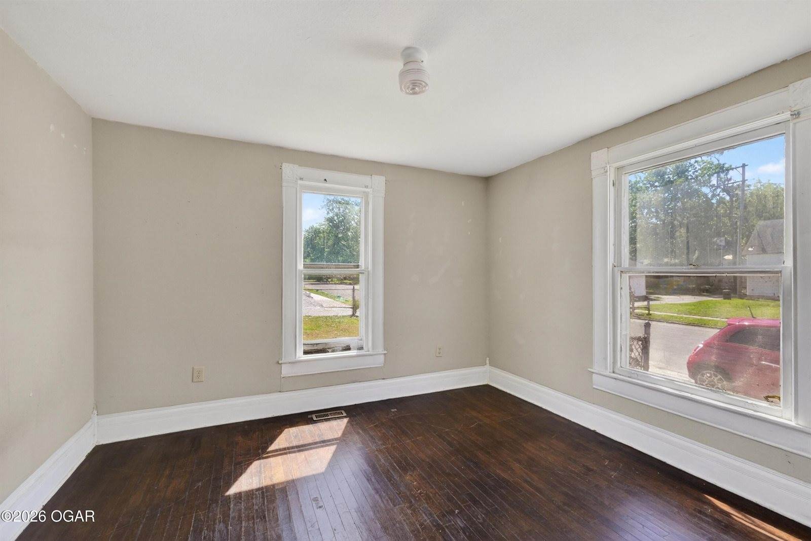 815 West 5th Street, Joplin, MO 64801