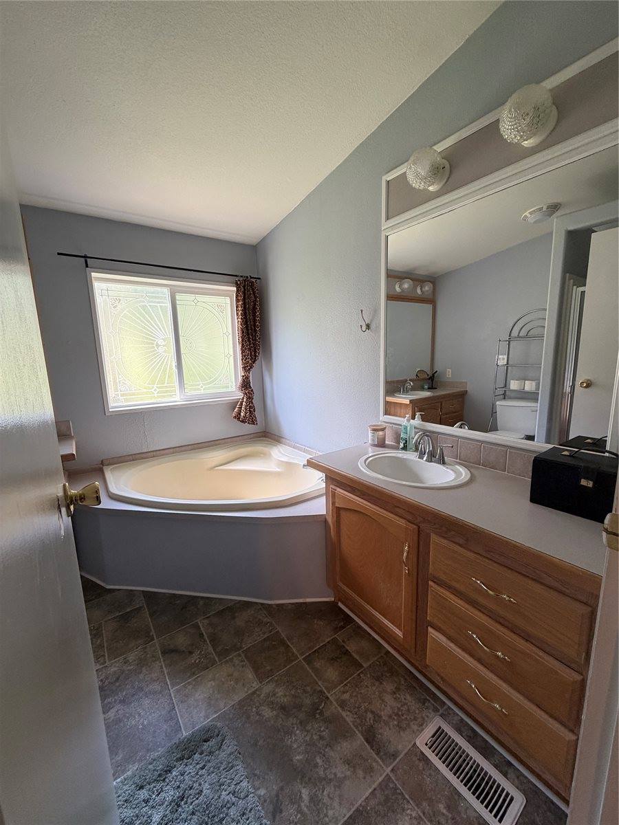 NHN Farm to Market Road, Kalispell, MT 59901