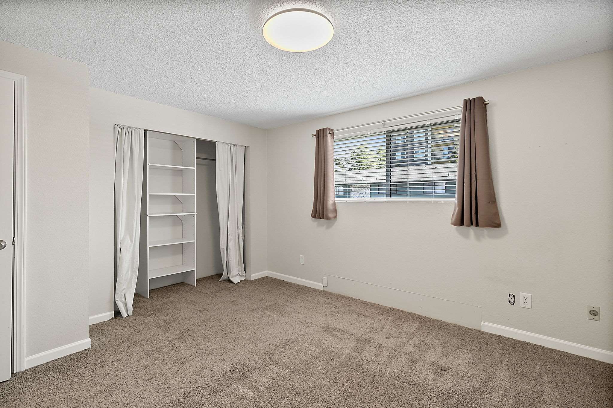 1040 S 320th Street #5, Federal Way, WA 98003-5342