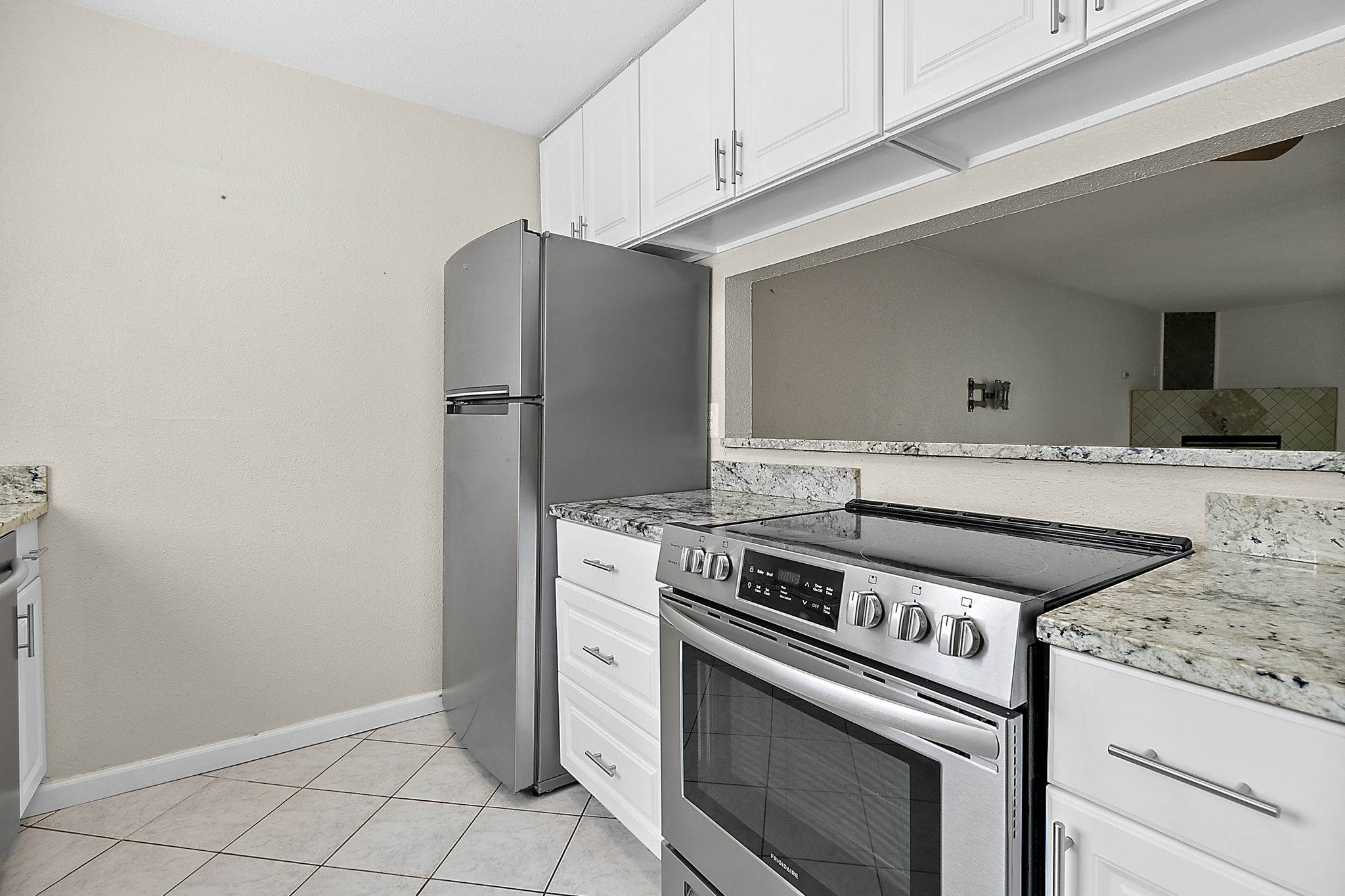 1040 S 320th Street #5, Federal Way, WA 98003-5342