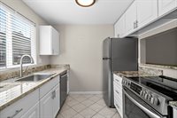 1040 S 320th Street #5, Federal Way, WA 98003-5342