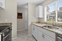 1040 S 320th Street #5, Federal Way, WA 98003-5342