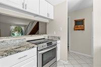 1040 S 320th Street #5, Federal Way, WA 98003-5342