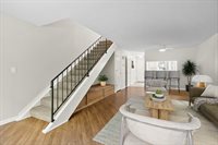 1040 S 320th Street #5, Federal Way, WA 98003-5342