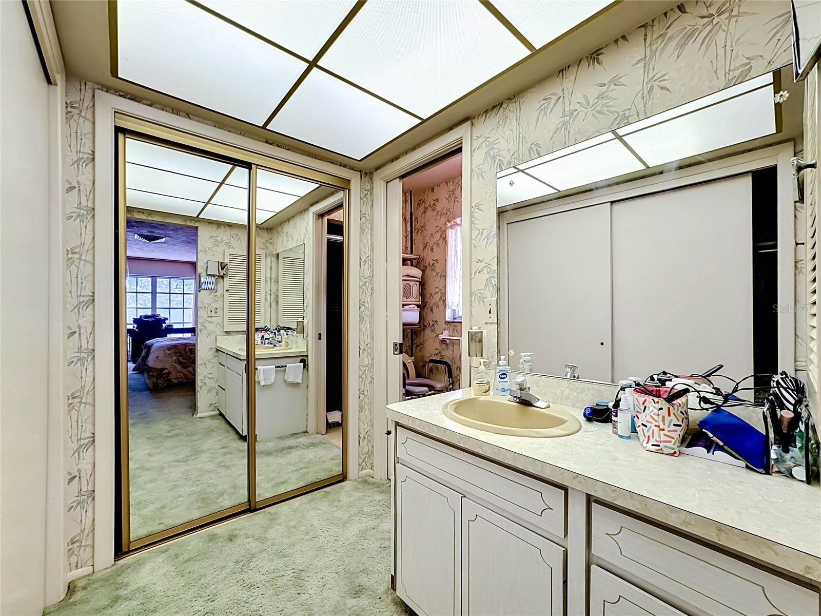 7401 13TH Avenue West, Bradenton, FL 34209