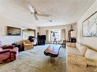 7401 13TH Avenue West, Bradenton, FL 34209