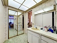 7401 13TH Avenue West, Bradenton, FL 34209