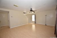 83 Viking Oak, San Antonio, TX 78247