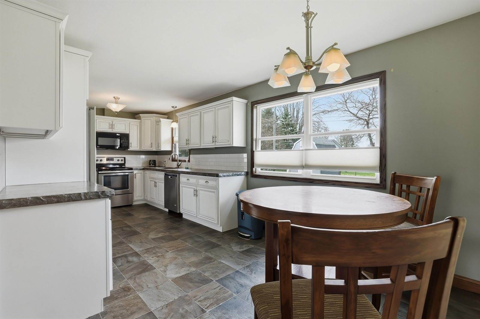 1427 E 29th Street, Marshfield, WI 54449